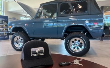 Ford-Bronco-1966-SUV-15