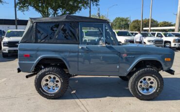 Ford-Bronco-1966-SUV-9
