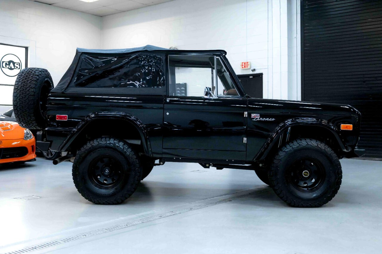 Ford-Bronco-1970-SUV-17