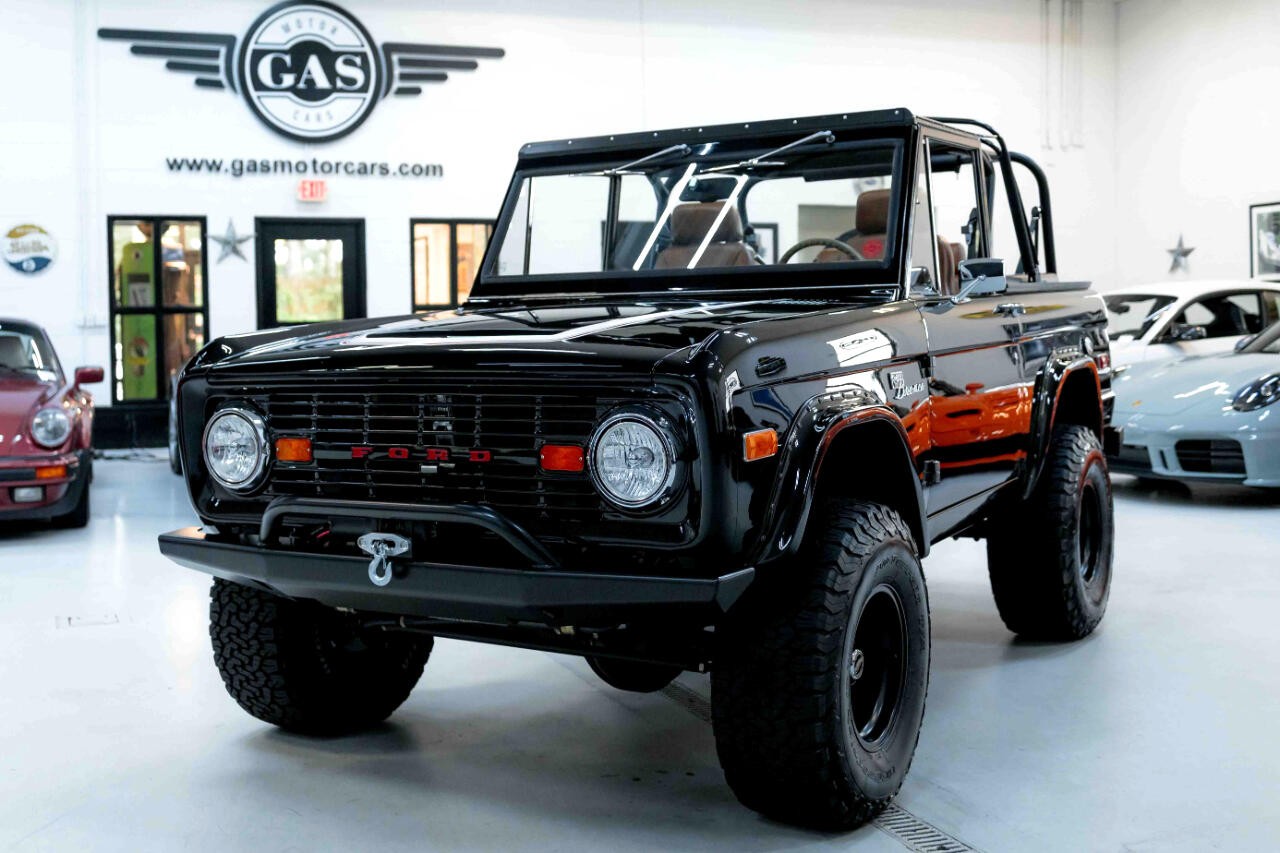 Ford-Bronco-1970-SUV-2