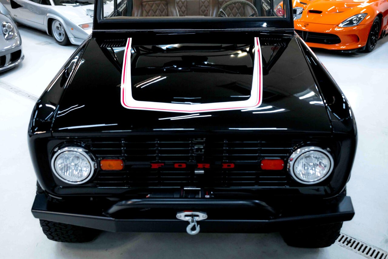 Ford-Bronco-1970-SUV-25