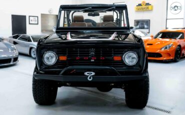 Ford-Bronco-1970-SUV-3