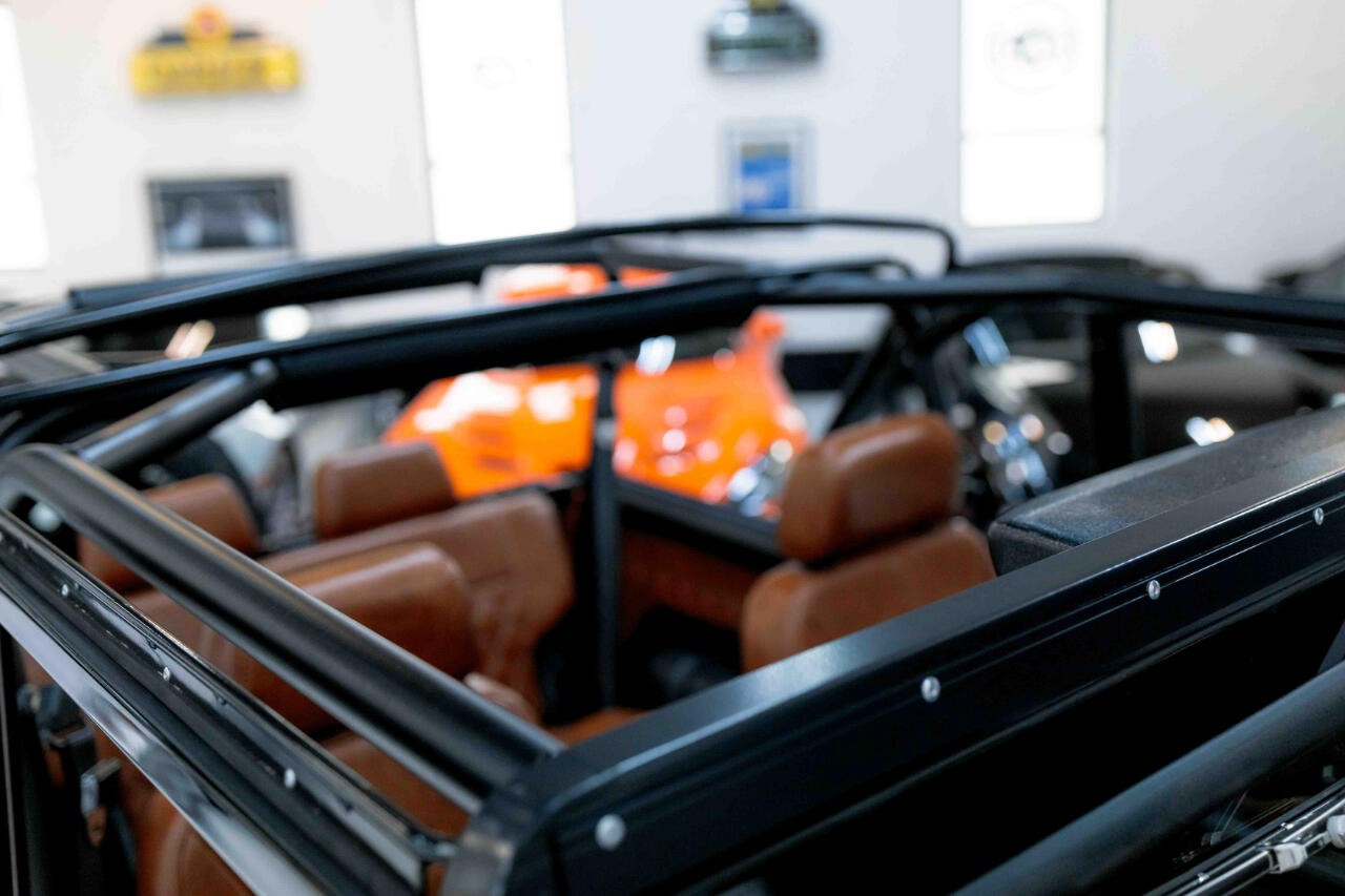 Ford-Bronco-1970-SUV-32