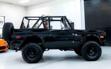 Ford-Bronco-1970-SUV-8