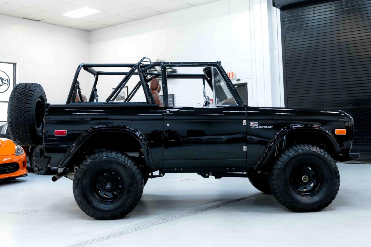 Ford-Bronco-1970-SUV-8
