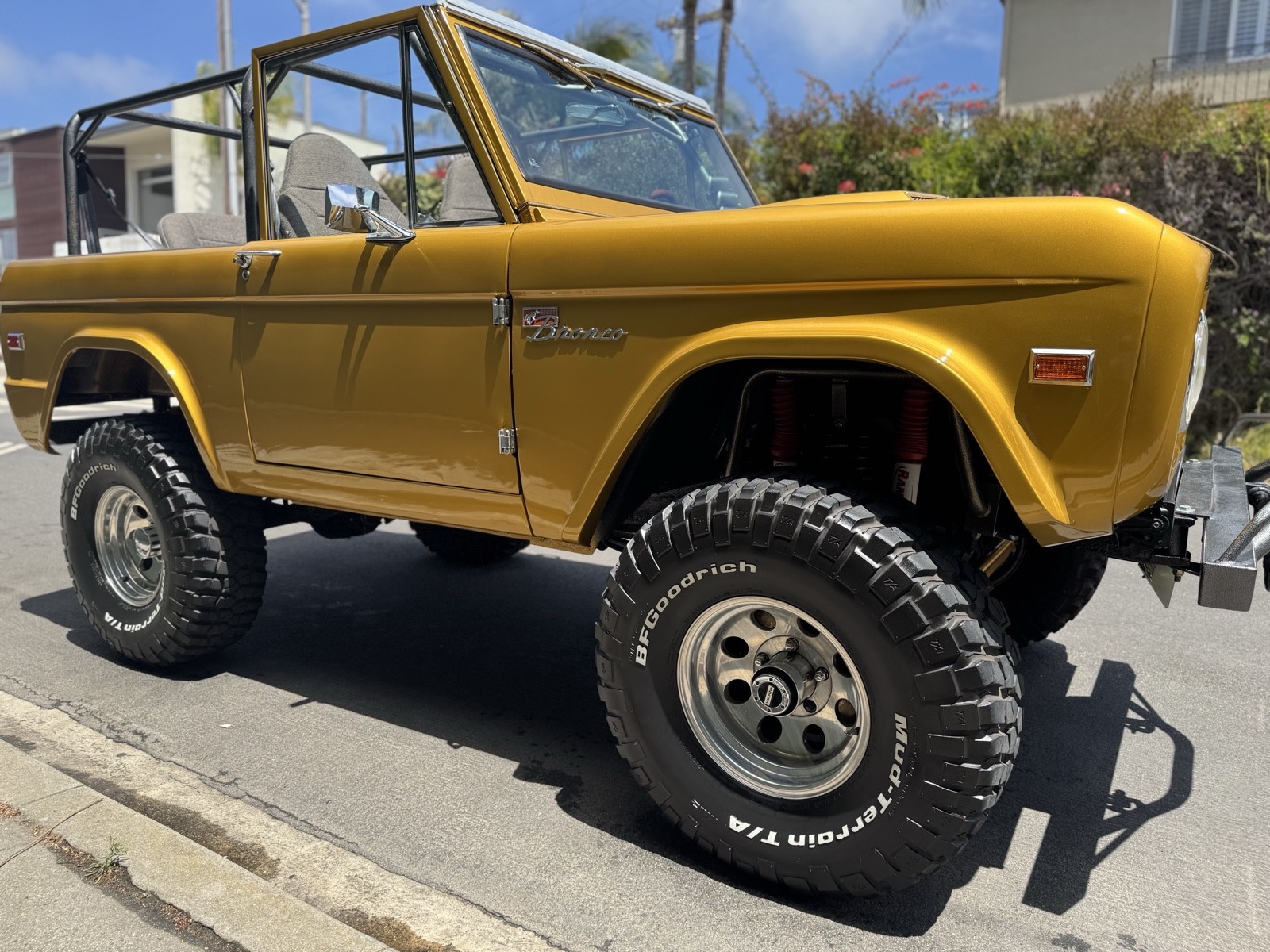Ford-Bronco-1971-10