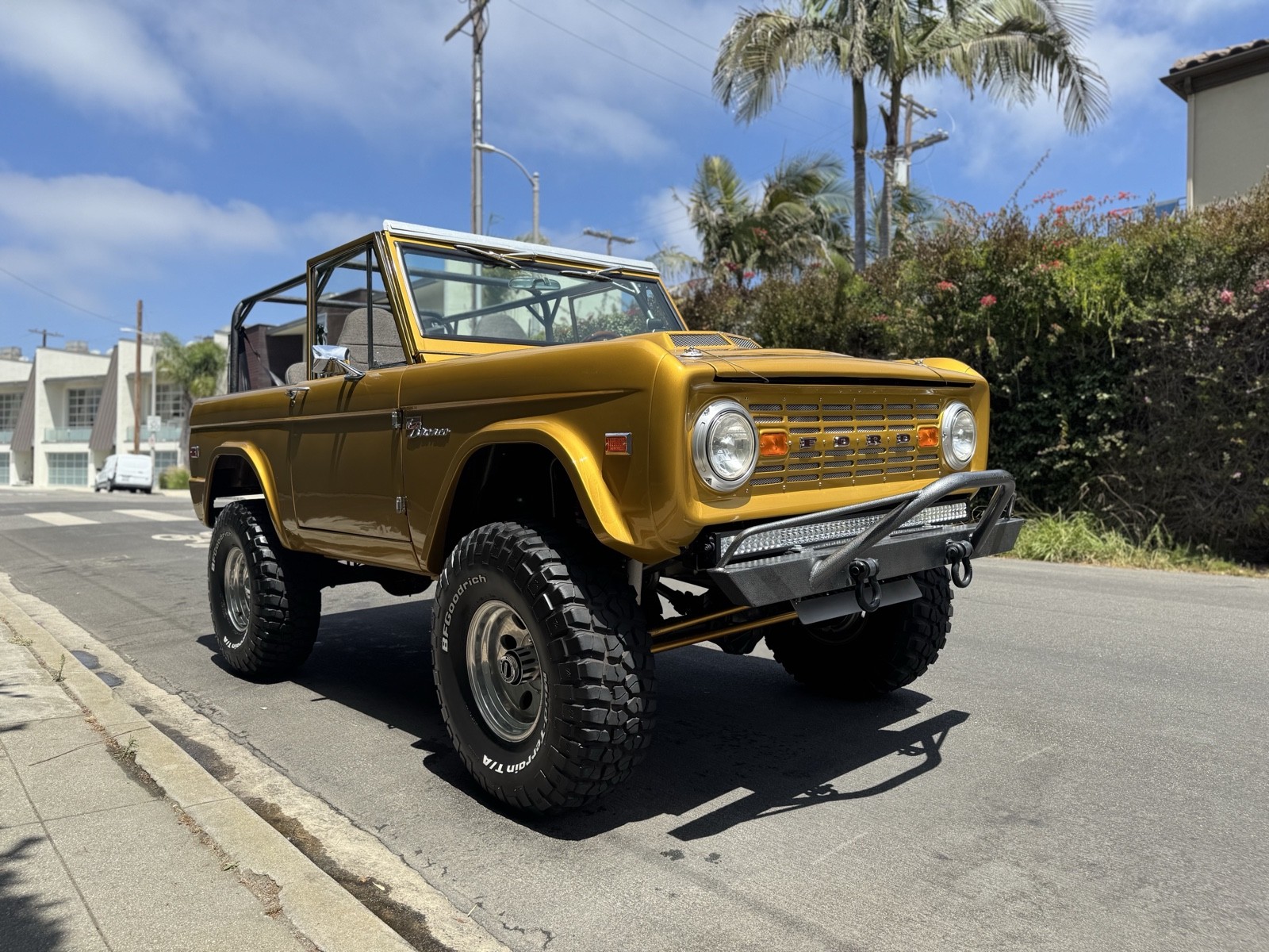 Ford-Bronco-1971-12