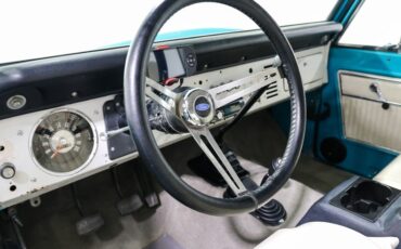 Ford-Bronco-1971-BLUE-White-11