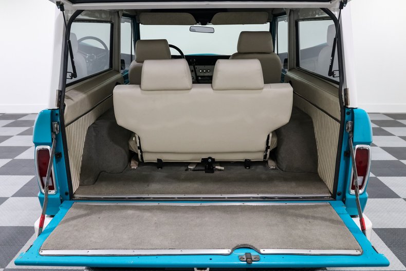 Ford-Bronco-1971-BLUE-White-21