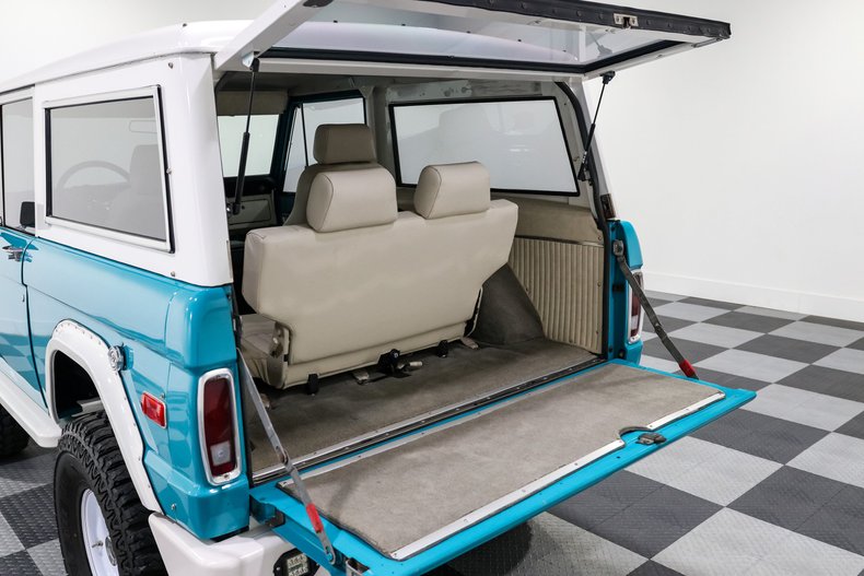 Ford-Bronco-1971-BLUE-White-22