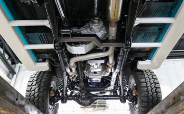 Ford-Bronco-1971-BLUE-White-27