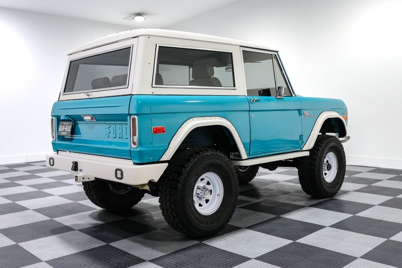 Ford-Bronco-1971-BLUE-White-5