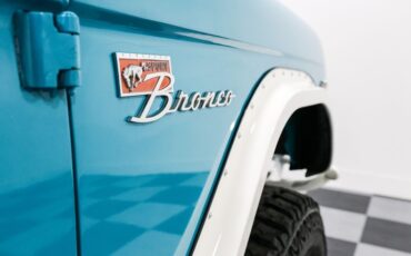 Ford-Bronco-1971-BLUE-White-7