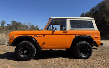 Ford-Bronco-1971-Orange-Black