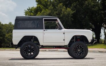 Ford-Bronco-1971-SUV-21