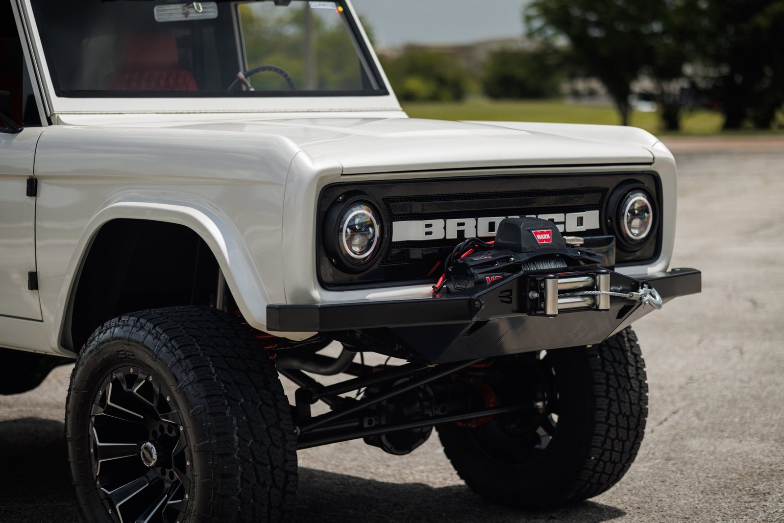 Ford-Bronco-1971-SUV-23