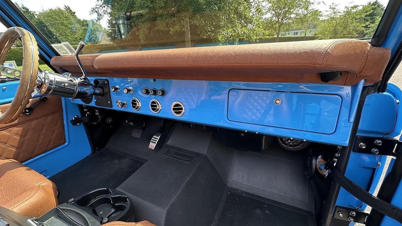 Ford-Bronco-1972-34