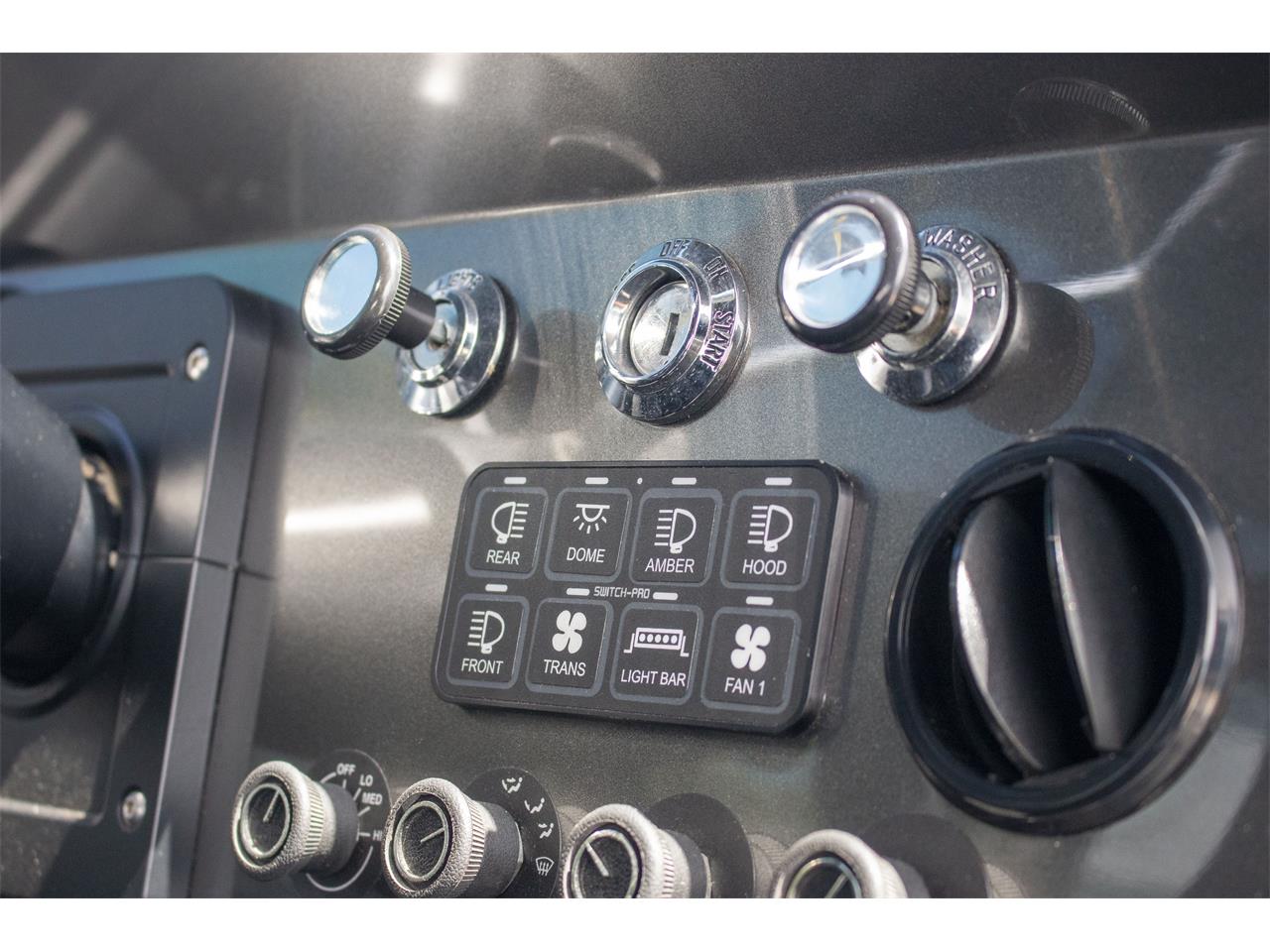 Ford-Bronco-1972-Magnetic-Metallic-Black-10
