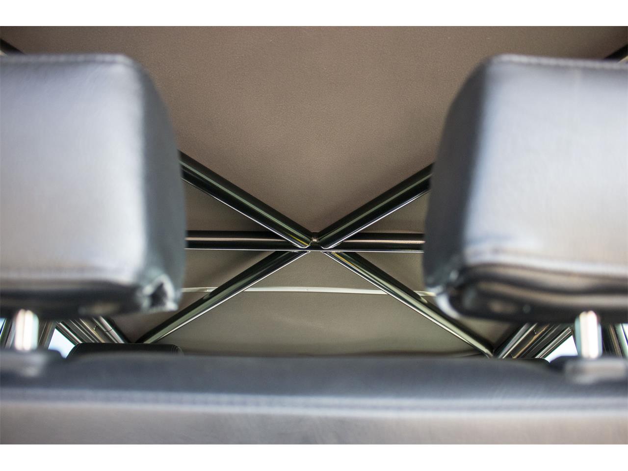 Ford-Bronco-1972-Magnetic-Metallic-Black-16