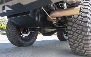 Ford-Bronco-1972-Magnetic-Metallic-Black-24