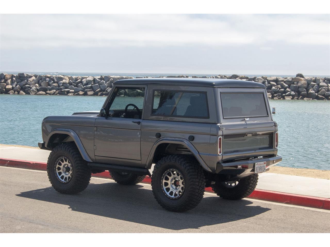 Ford-Bronco-1972-Magnetic-Metallic-Black-29