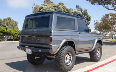 Ford-Bronco-1972-Magnetic-Metallic-Black-35