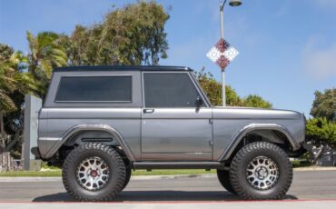 Ford-Bronco-1972-Magnetic-Metallic-Black-37