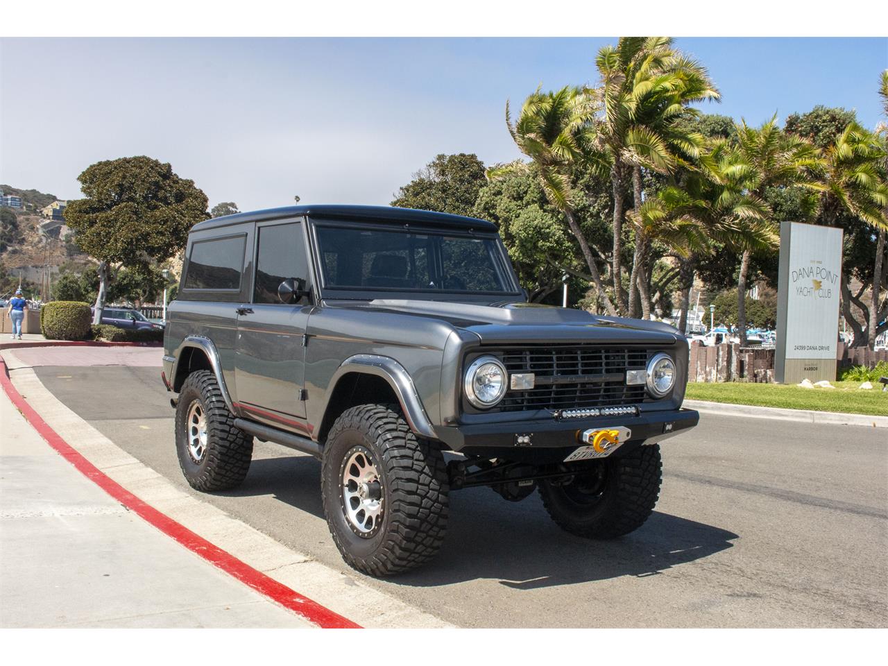 Ford-Bronco-1972-Magnetic-Metallic-Black-39
