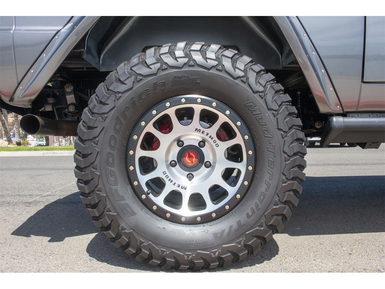 Ford-Bronco-1972-Magnetic-Metallic-Black-48