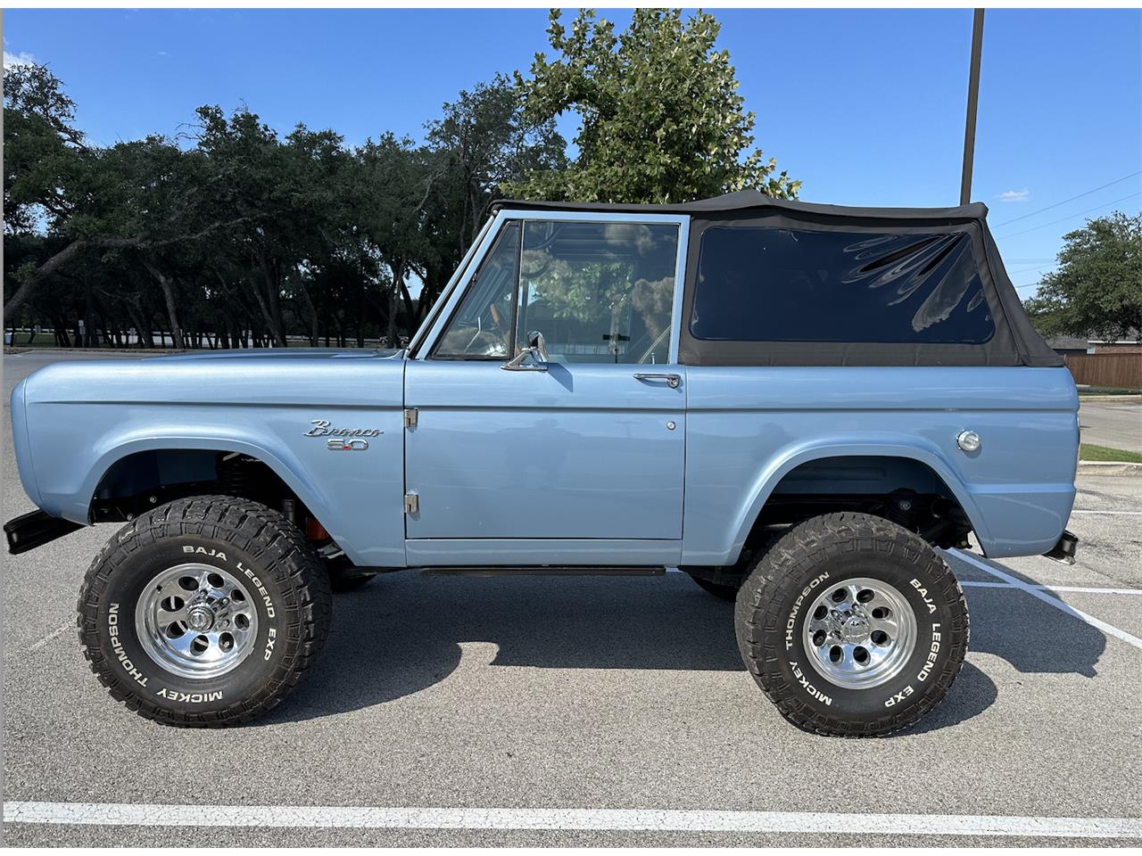 Ford-Bronco-1973-Brittany-Blue-Brown-1