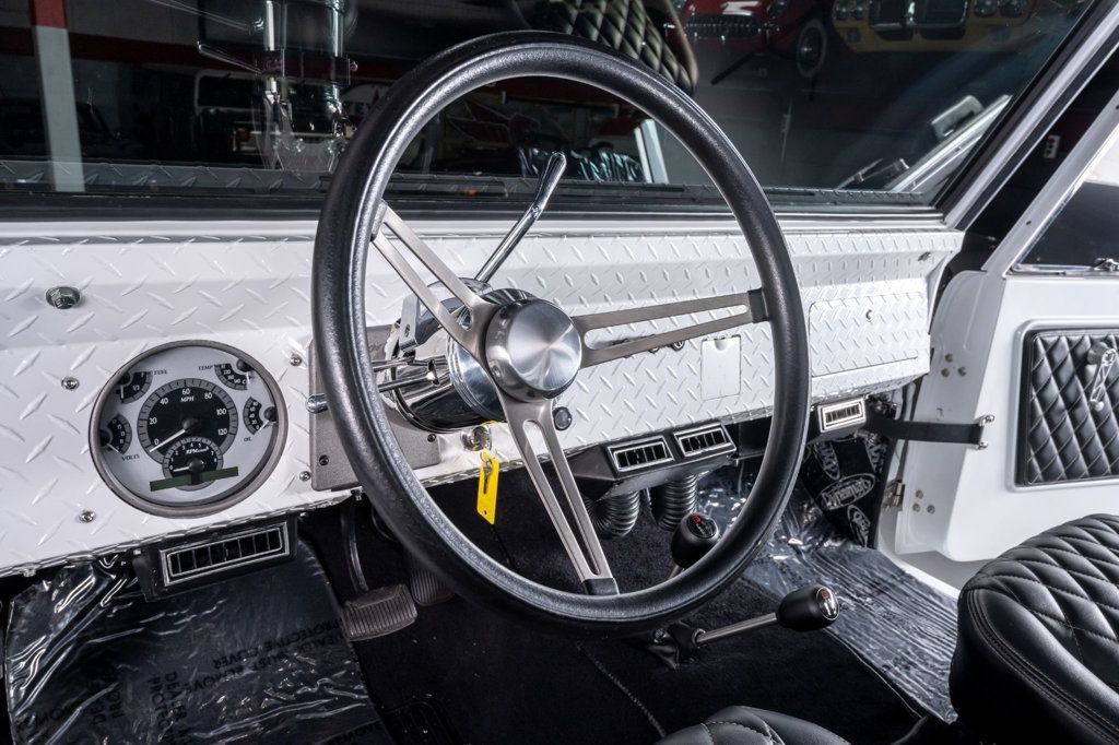 Ford-Bronco-1973-SUV-11