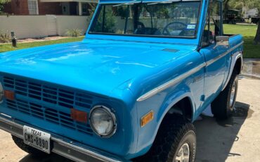 Ford-Bronco-1973-SUV-2