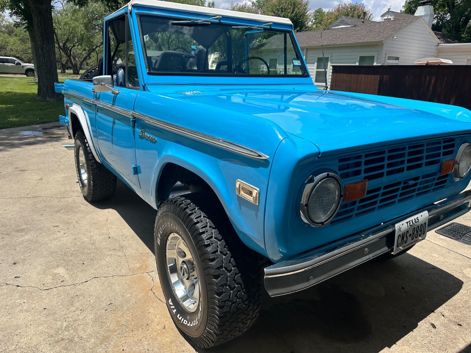 Ford-Bronco-1973-SUV-3
