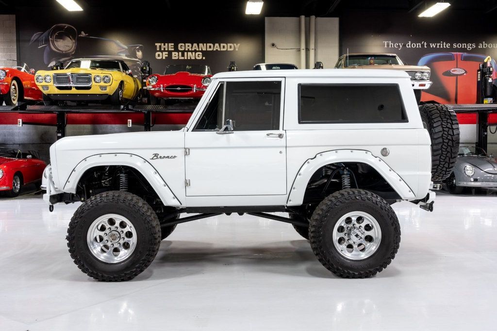 Ford-Bronco-1973-SUV-4