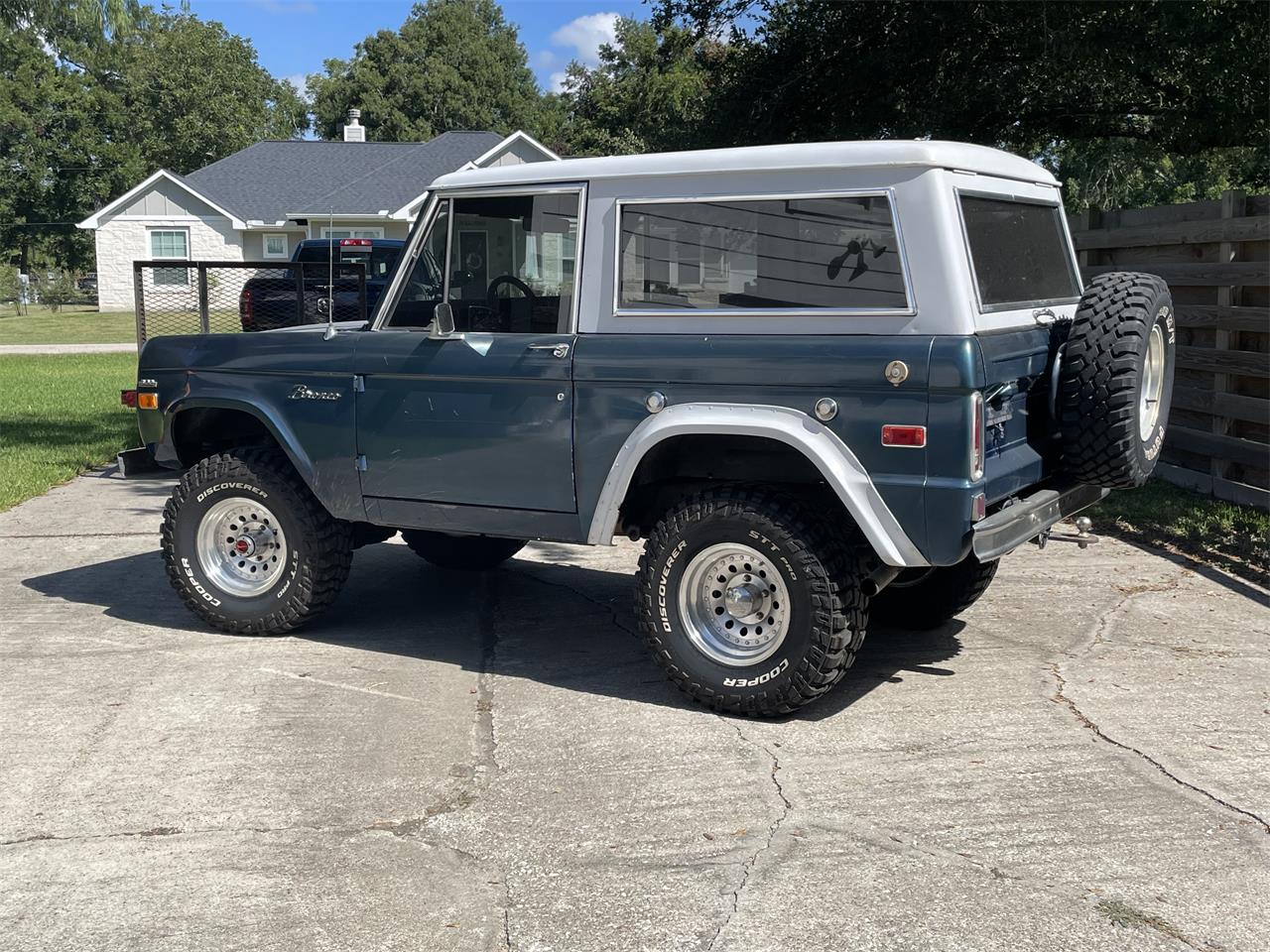 Ford-Bronco-1974-Blue-Black-10