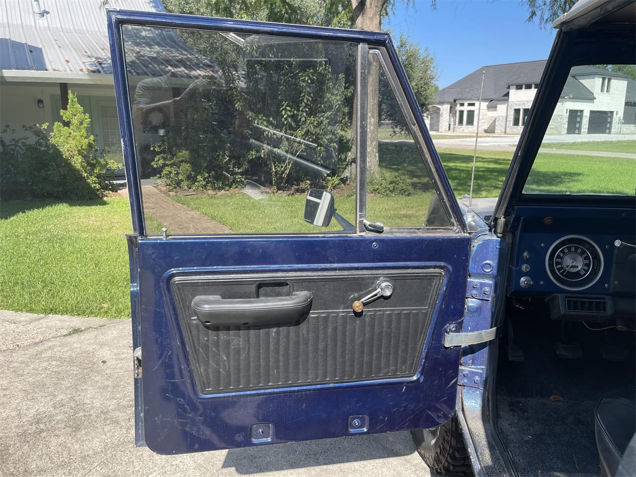 Ford-Bronco-1974-Blue-Black-13