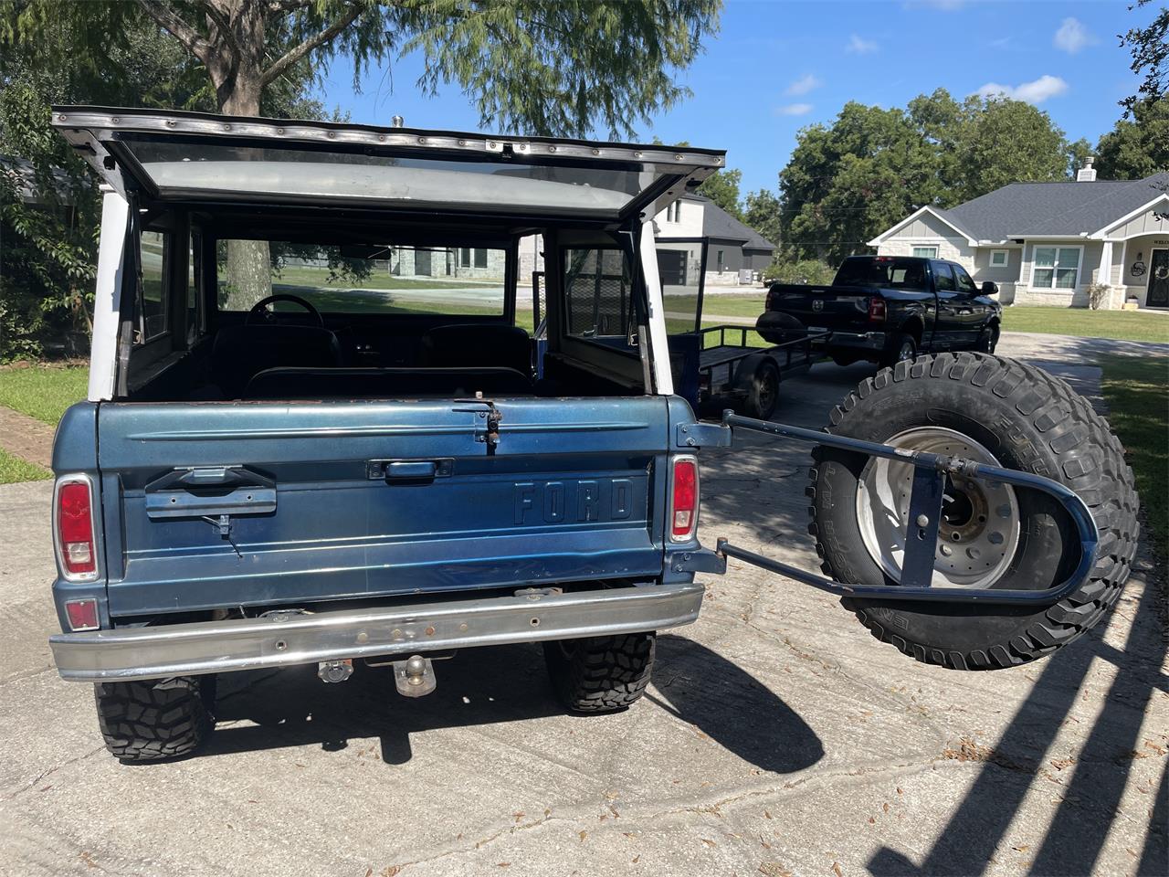 Ford-Bronco-1974-Blue-Black-17