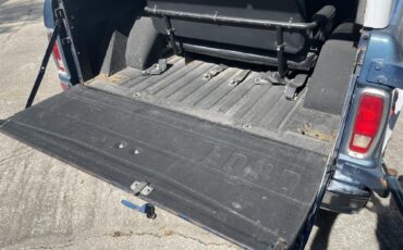 Ford-Bronco-1974-Blue-Black-21