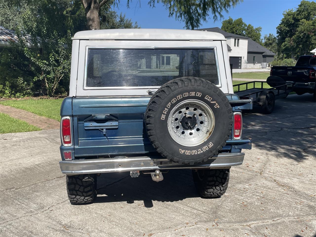 Ford-Bronco-1974-Blue-Black-9
