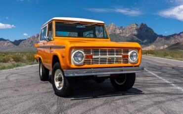 Ford-Bronco-1974-Bold-orange-White-15