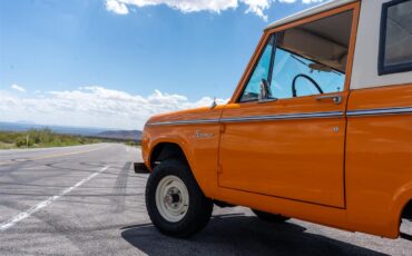 Ford-Bronco-1974-Bold-orange-White-19