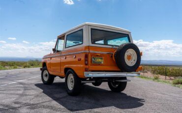 Ford-Bronco-1974-Bold-orange-White-22