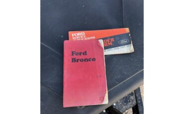 Ford-Bronco-1974-Bold-orange-White-3