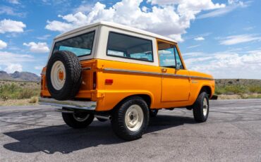 Ford-Bronco-1974-Bold-orange-White-30