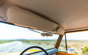 Ford-Bronco-1974-Bold-orange-White-50