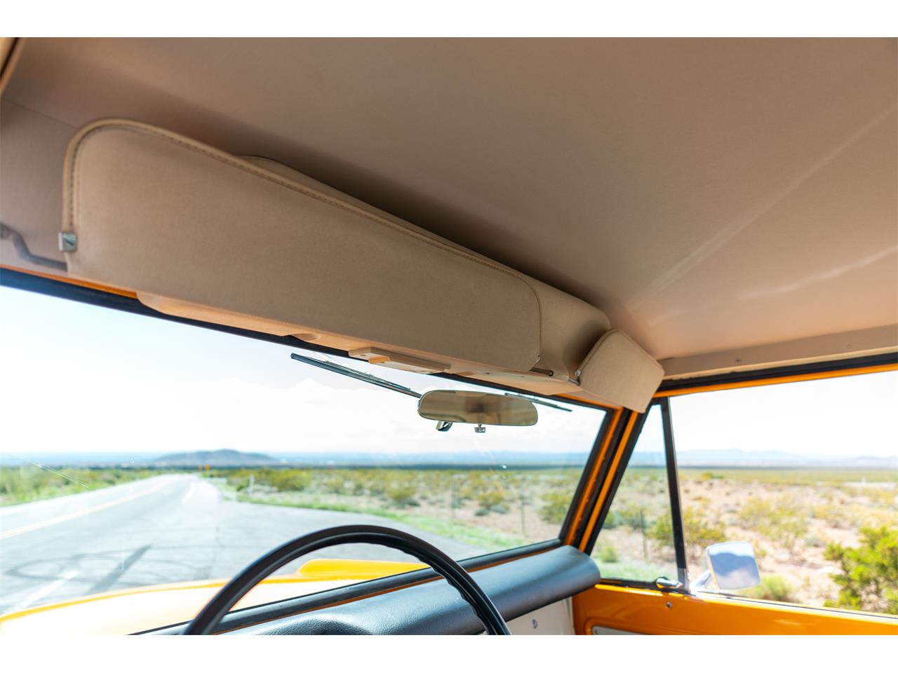 Ford-Bronco-1974-Bold-orange-White-50