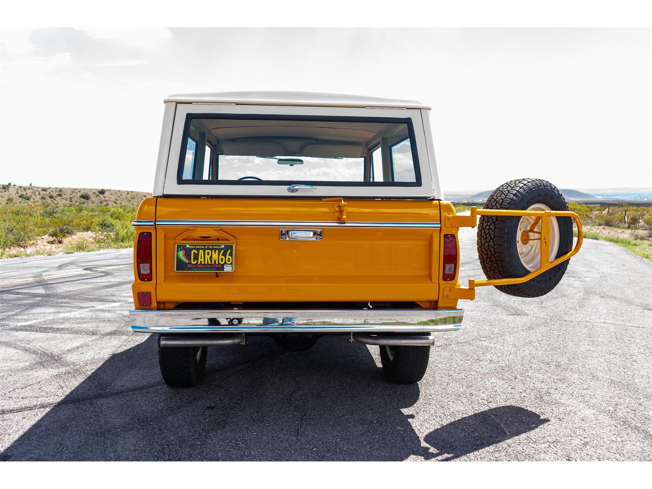 Ford-Bronco-1974-Bold-orange-White-51