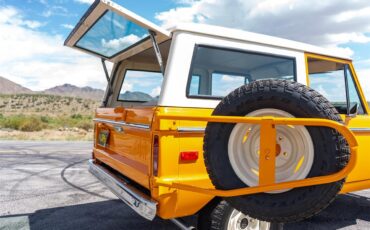 Ford-Bronco-1974-Bold-orange-White-55