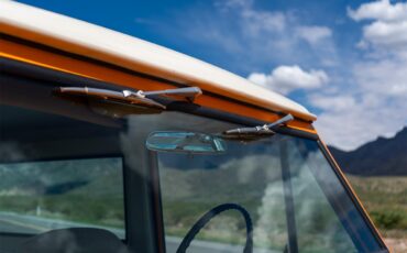 Ford-Bronco-1974-Bold-orange-White-67
