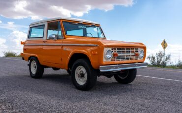 Ford-Bronco-1974-Bold-orange-White-71
